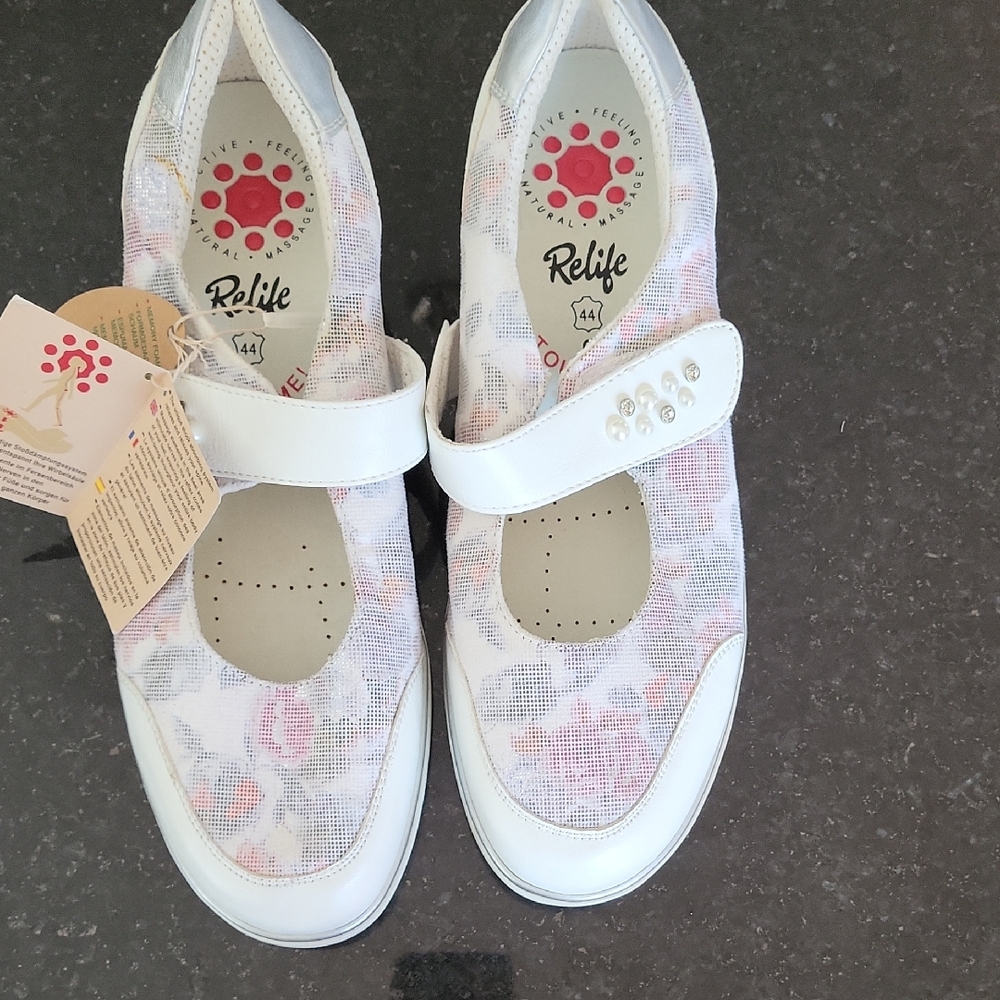 White Floral Women's Dress Shoes